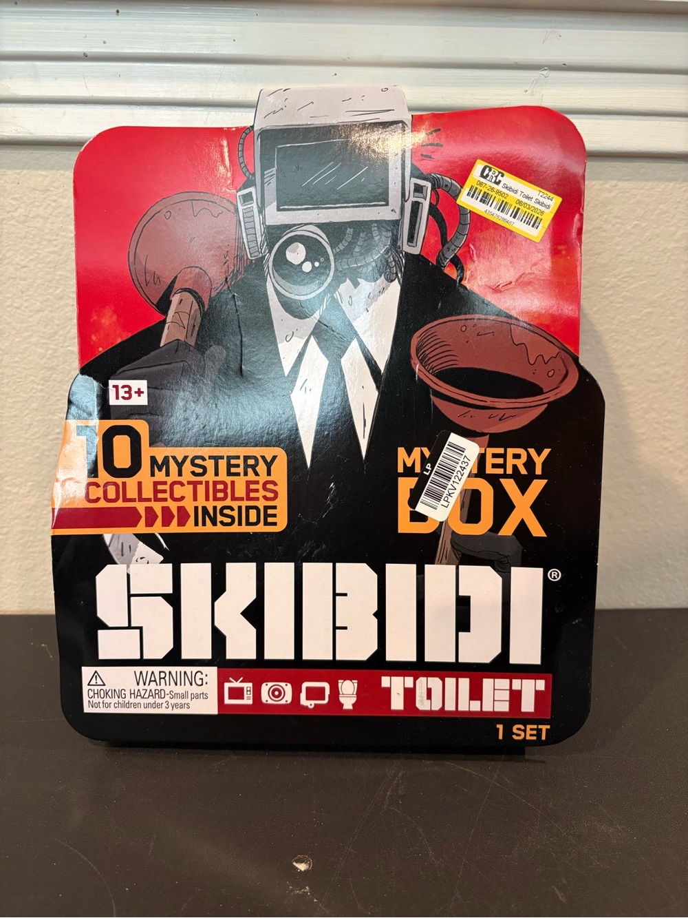 Skibidi Toilet Exclusive Mystery Box Action Figures Trading Cards Stickers